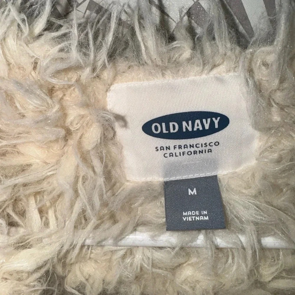 Old Navy Women’s Faux Fur White Jacket Snap Button Closure Size Medium - Picture 2 of 7